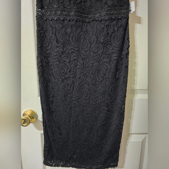 NWT Bisou Bisou Black Lace Shift Midi Dress, Fitted, Cap Sleeves, Lined, Size 6. - Picture 6 of 15